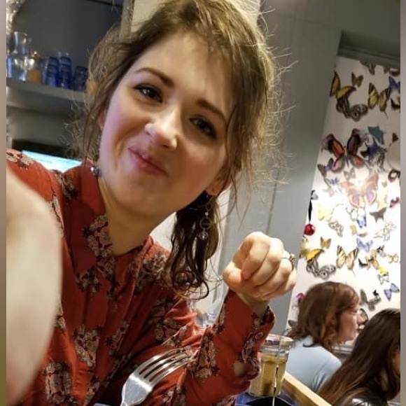 Meet your Posher, Roshell - Picture 4 of 5